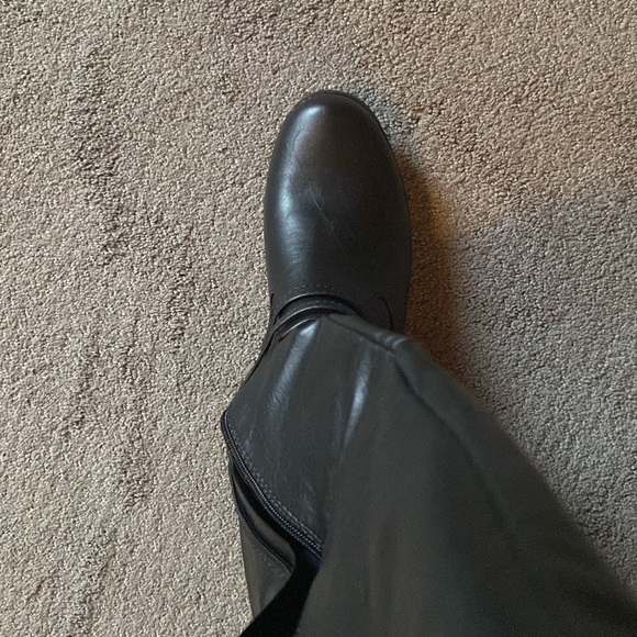 Journee Collection “Charming” - Black, tall boots - Picture 4 of 7